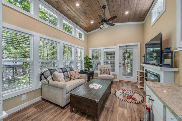 608 County Road 642, Mentone, AL 35984