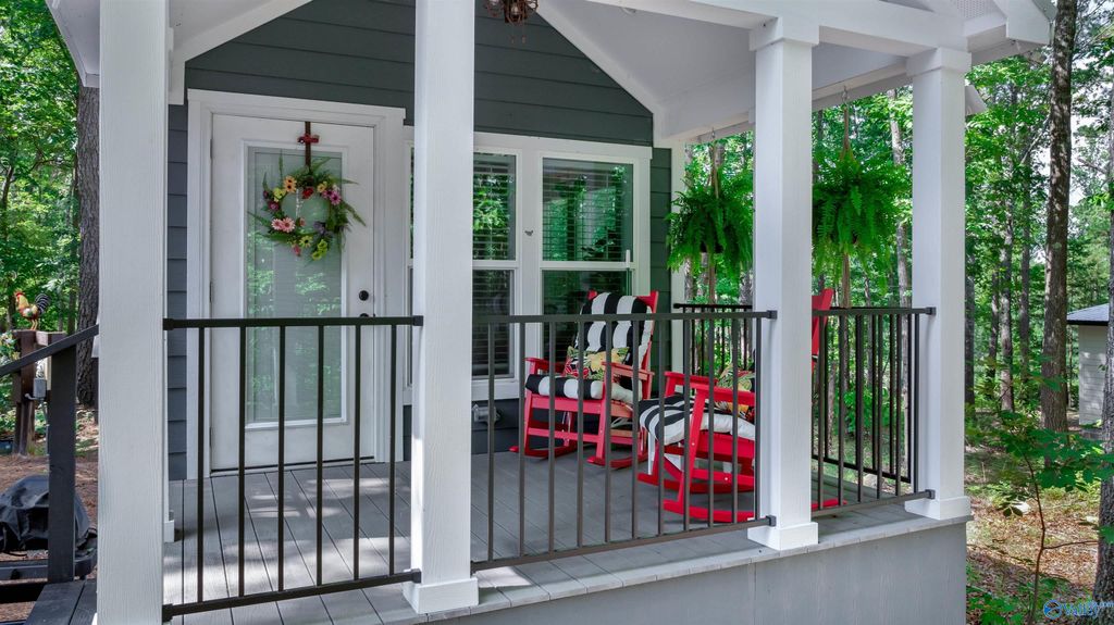 608 County Road 642, Mentone, AL 35984