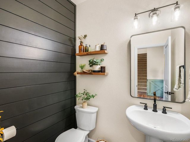 1880 E Fox Glove Ln, Milliken, CO 80543