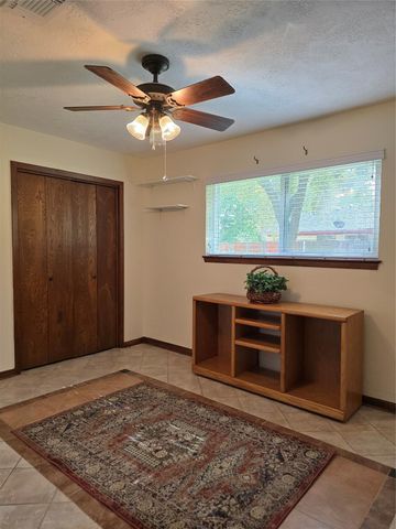 2505 Mary Avenue, Pearland, TX 77581