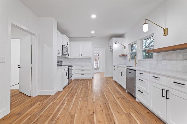 1516 S Adams Street, Fort Worth, TX 76104