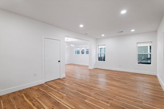 1516 S Adams Street, Fort Worth, TX 76104