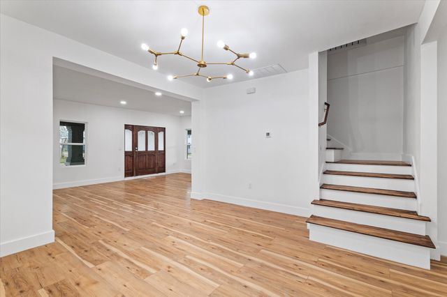 1516 S Adams Street, Fort Worth, TX 76104