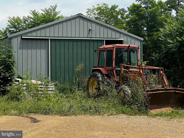 2971 DISPANET RD, Mathias, WV 26812