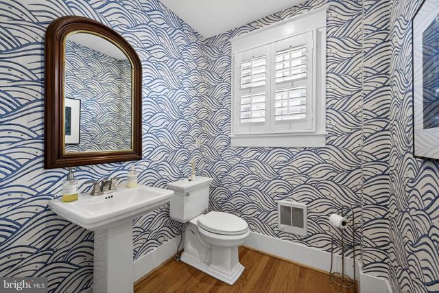 154 MONTAGUE AVE, Winchester, VA 22601