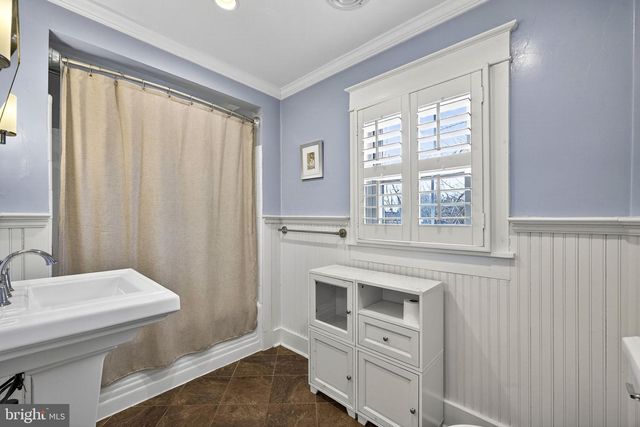 154 MONTAGUE AVE, Winchester, VA 22601