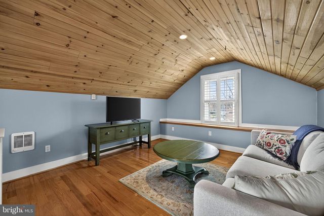 154 MONTAGUE AVE, Winchester, VA 22601