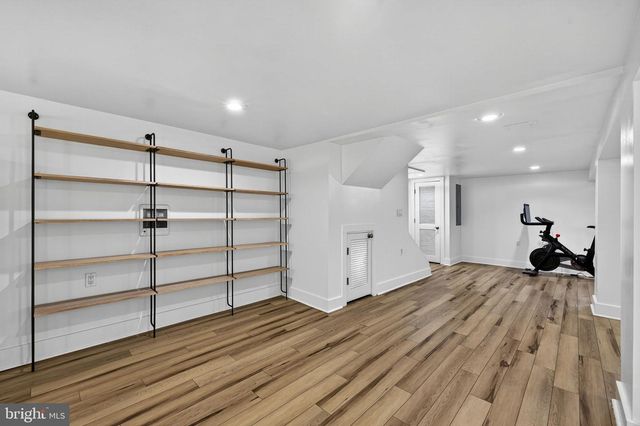 154 MONTAGUE AVE, Winchester, VA 22601