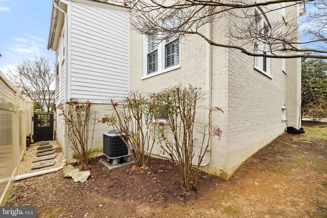 154 MONTAGUE AVE, Winchester, VA 22601