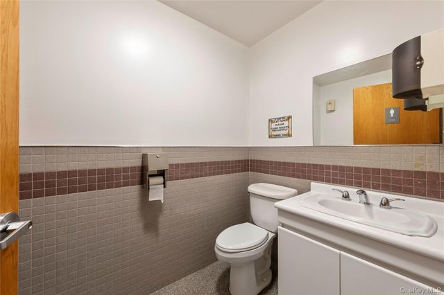 12-19 37th Avenue, Long Island City, NY 11101