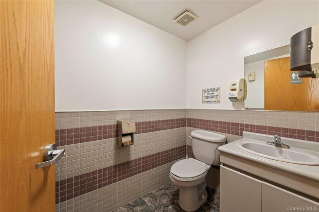 12-19 37th Avenue, Long Island City, NY 11101