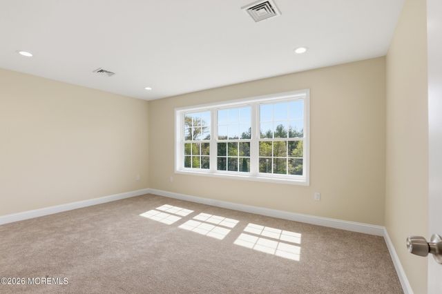 13 Laketree Court, Manchester, NJ 08759