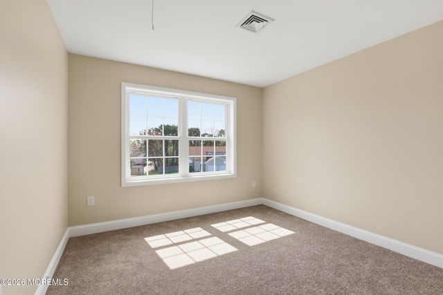 13 Laketree Court, Manchester, NJ 08759