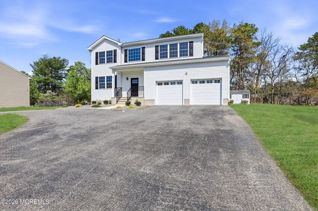 13 Laketree Court, Manchester, NJ 08759