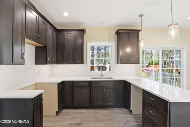 13 Laketree Court, Manchester, NJ 08759