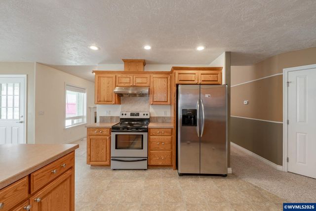 652 NW Jasper St, Dallas, OR 97338