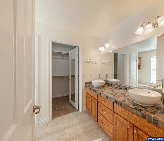 652 NW Jasper St, Dallas, OR 97338