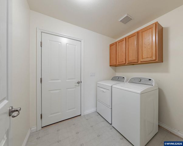 652 NW Jasper St, Dallas, OR 97338