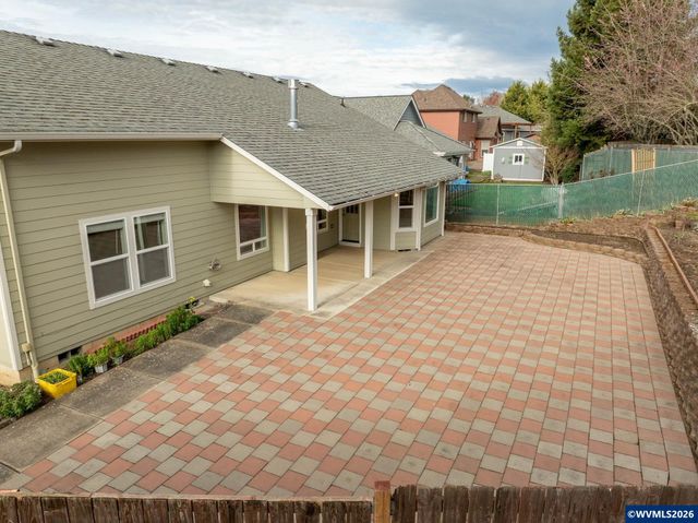 652 NW Jasper St, Dallas, OR 97338