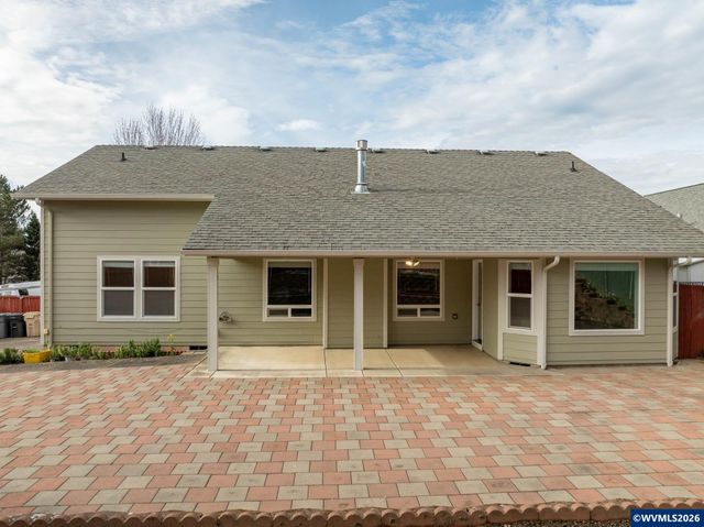 652 NW Jasper St, Dallas, OR 97338