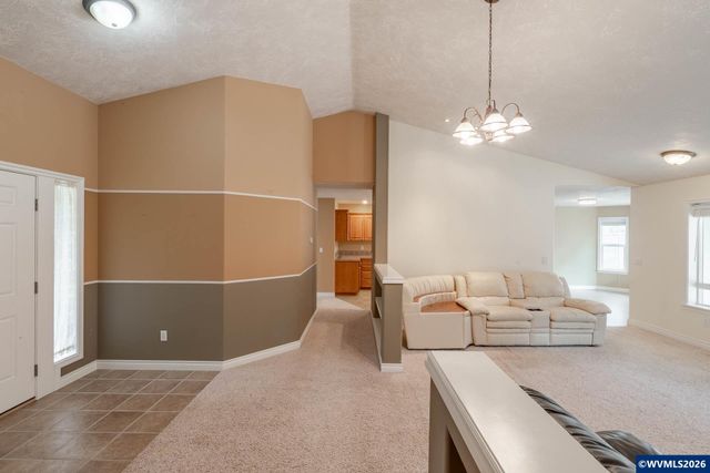 652 NW Jasper St, Dallas, OR 97338