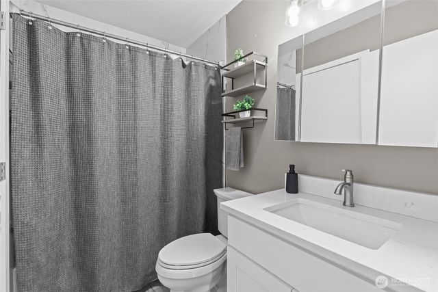 341 2nd Avenue SE, Pacific, WA 98047