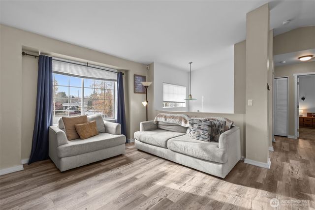 341 2nd Avenue SE, Pacific, WA 98047