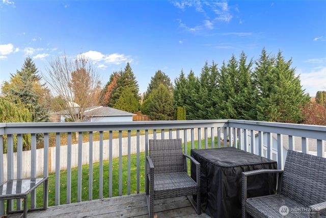 341 2nd Avenue SE, Pacific, WA 98047