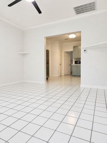 6637 Avenue T, Houston, TX 77011