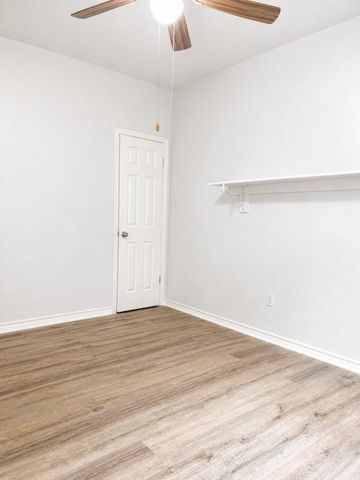 6637 Avenue T, Houston, TX 77011