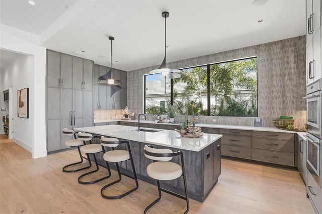 262 CRYSTAL WATERS DRIVE, Sarasota, FL 34240