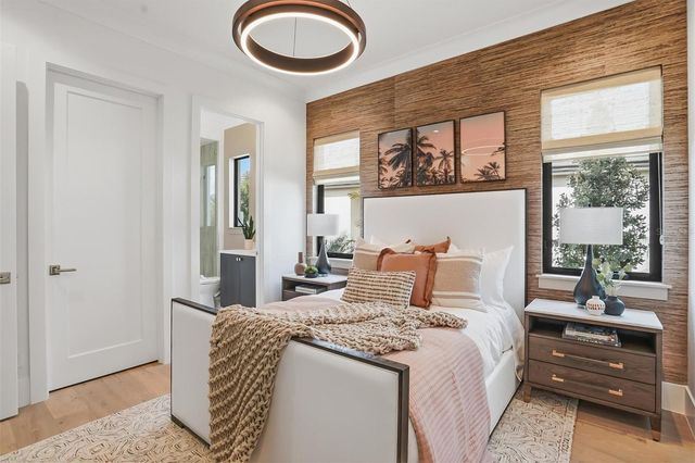 262 CRYSTAL WATERS DRIVE, Sarasota, FL 34240