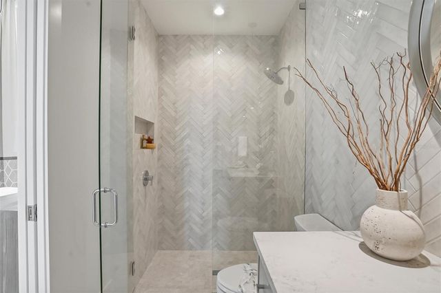 262 CRYSTAL WATERS DRIVE, Sarasota, FL 34240