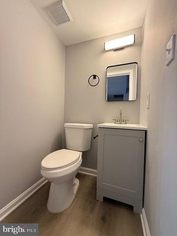 146 MARINE OAKS DR, Essex, MD 21221