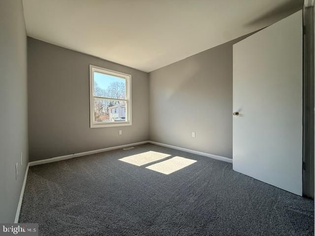 146 MARINE OAKS DR, Essex, MD 21221