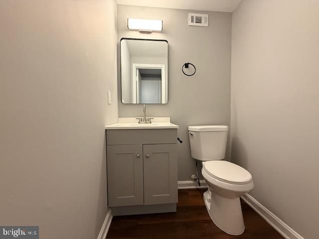 146 MARINE OAKS DR, Essex, MD 21221