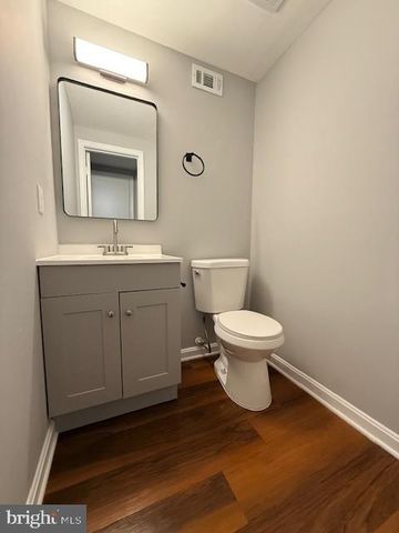 146 MARINE OAKS DR, Essex, MD 21221