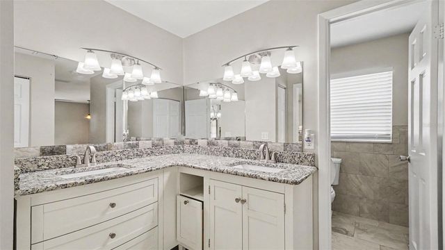 2135 NE 6TH PLACE, Ocala, FL 34470