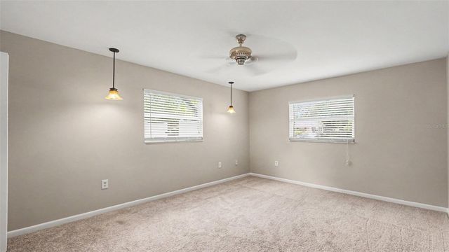 2135 NE 6TH PLACE, Ocala, FL 34470