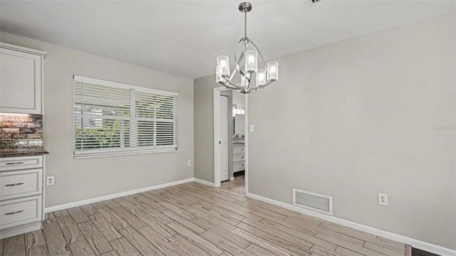 2135 NE 6TH PLACE, Ocala, FL 34470