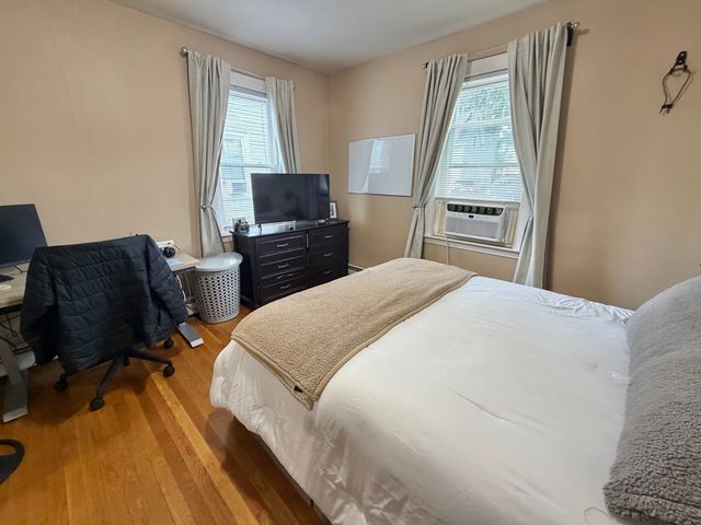 5 Cottage Ln 1, Watertown, MA 02472