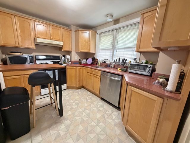 5 Cottage Ln 1, Watertown, MA 02472
