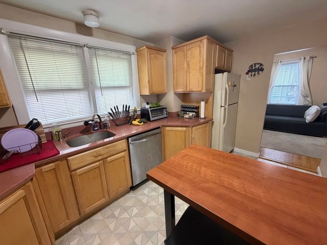 5 Cottage Ln 1, Watertown, MA 02472