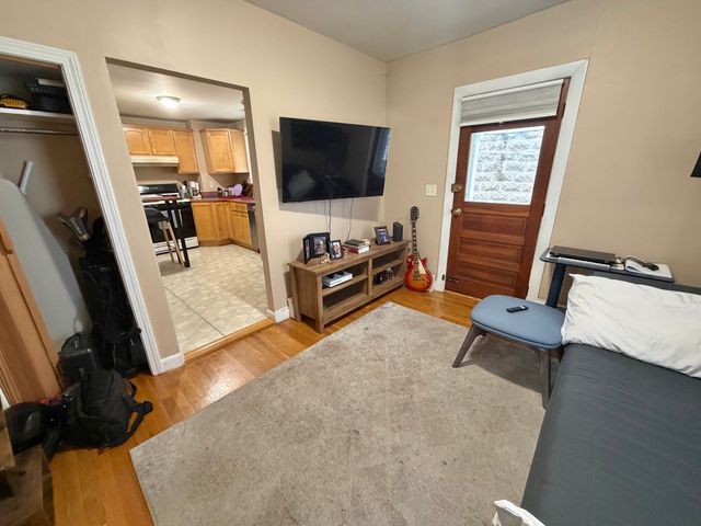 5 Cottage Ln 1, Watertown, MA 02472
