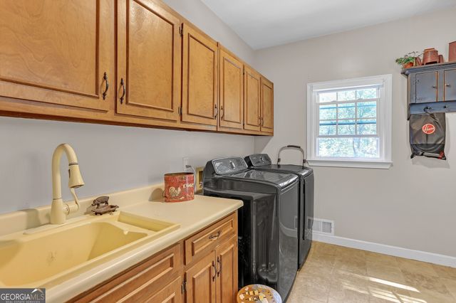 4740 Matthews Park Drive, Snellville, GA 30039
