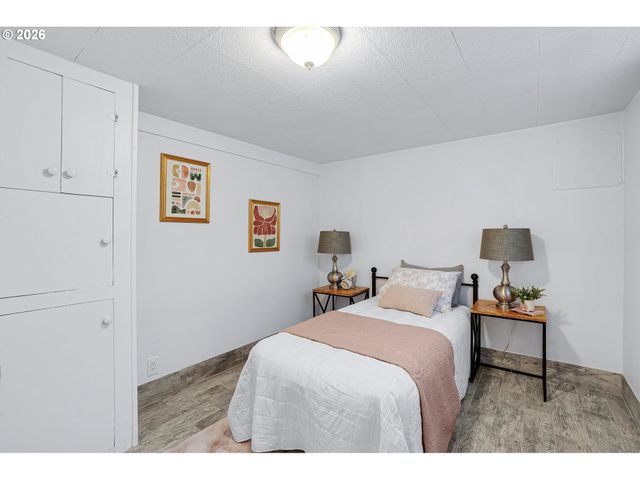 2817 Ne WEIDLER St, Portland, OR 97232