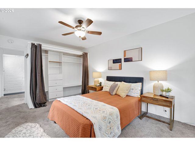 2817 Ne WEIDLER St, Portland, OR 97232
