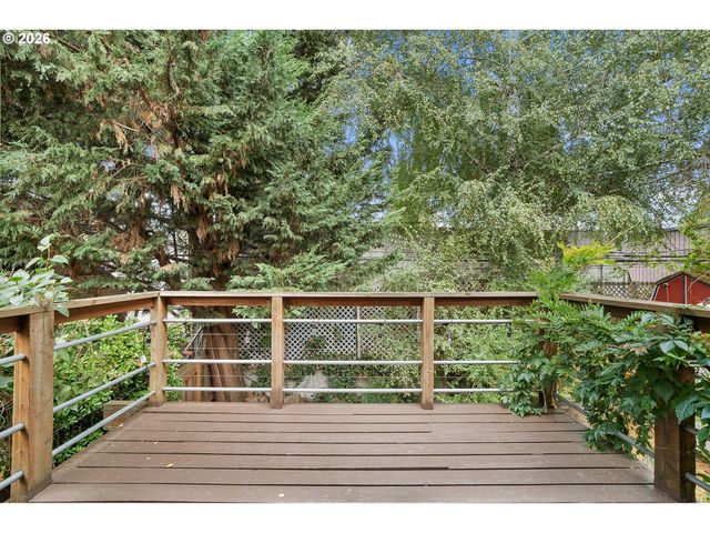 2817 Ne WEIDLER St, Portland, OR 97232