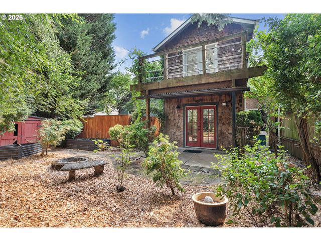 2817 Ne WEIDLER St, Portland, OR 97232