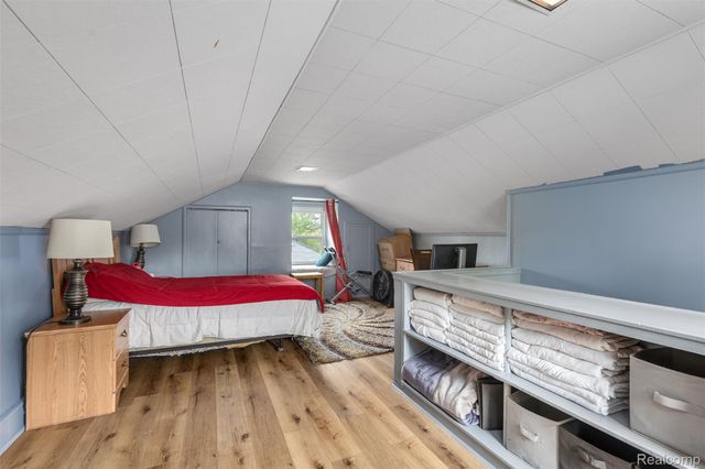 8181 Vermont Avenue, Warren, MI 48093
